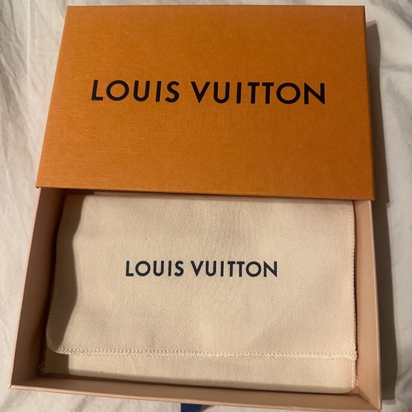 Original Louis Vuitton Box and Dust Bag - Picture 1 of 3